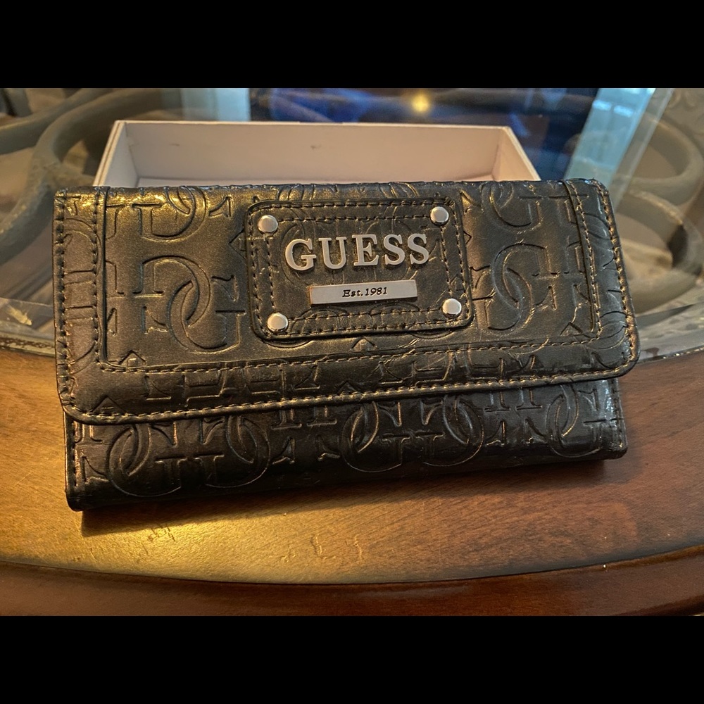 Guess wallet